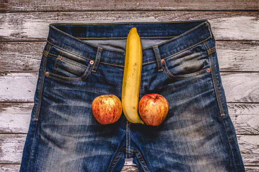фрукты на джинсах