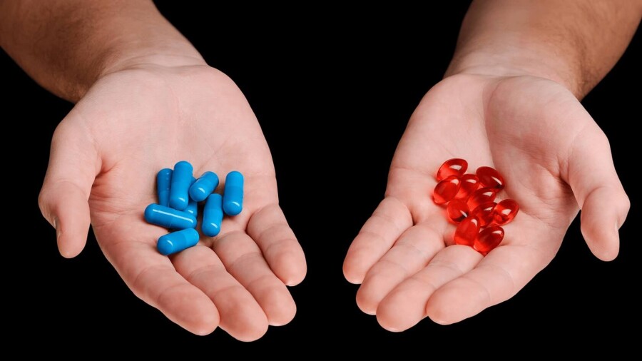 красные и синие таблетки