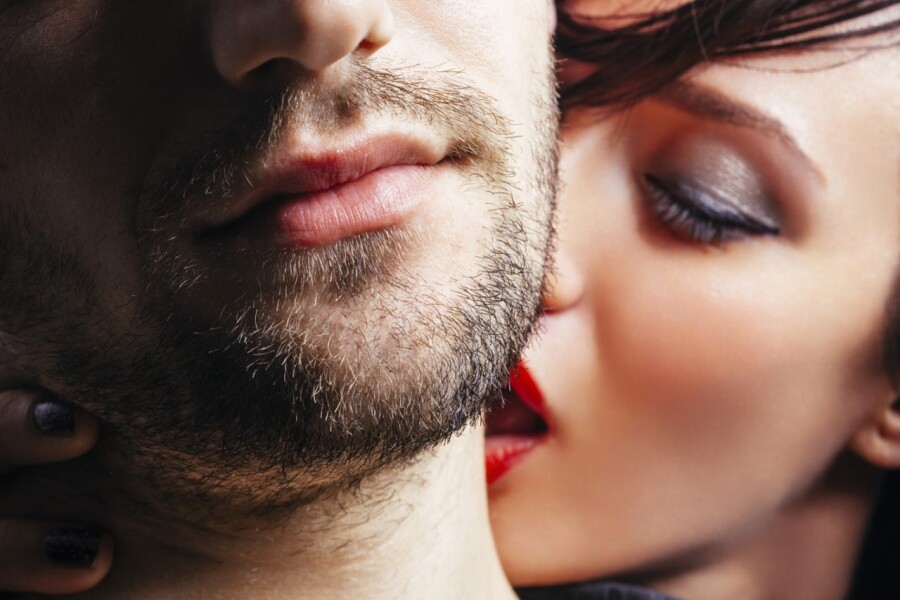 Поцелуи, которые сводят с ума или как ласкать мужчину языком