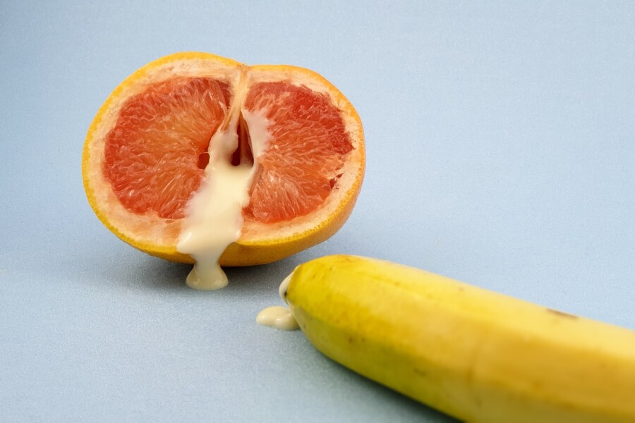 банан и апельсин со сгущенкой