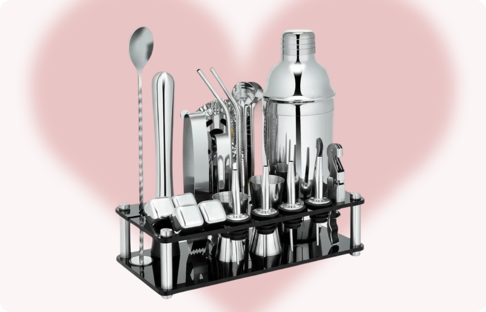 30 идей подарков парню на 14 февраля: от практичных до романтичных