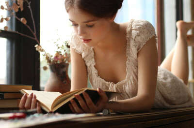 Чтение вслух как прелюдия: что выбирают пары