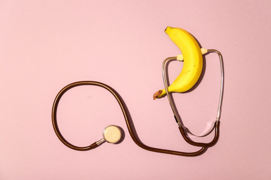 стетоскоп на банане