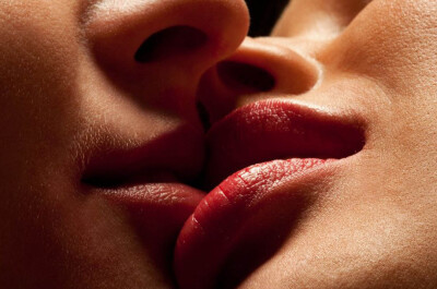 Чрезвычайная важность поцелуев: в чем заключается их магия
