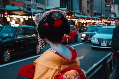 Чем занимаются гейши в Японии? История профессии и современность