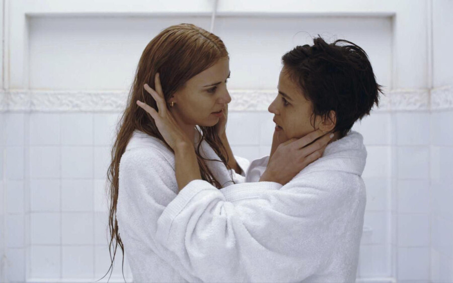 30 фильмов о сексе лесбиянок, которые полны жарких постельных сцен