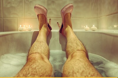 Стоит ли брить ноги, если мужчине нравится шерсть?
