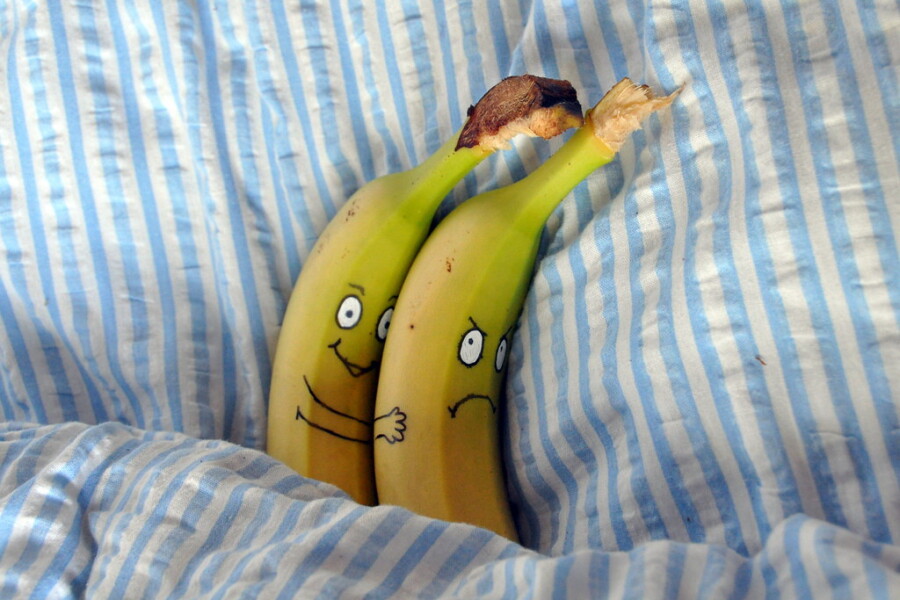 бананы в кровати