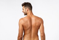 Карта эрогенных зон у парней: плечи, лопатки, бёдра