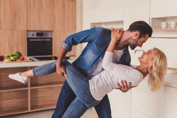 45 идей, как устроить романтический вечер для двоих дома