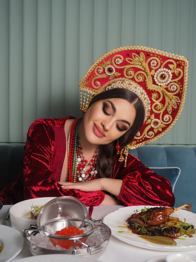 красивая славянская девушка