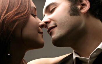 Почему во время поцелую люди закрывают глаза? | Хорошие новости | Дзен