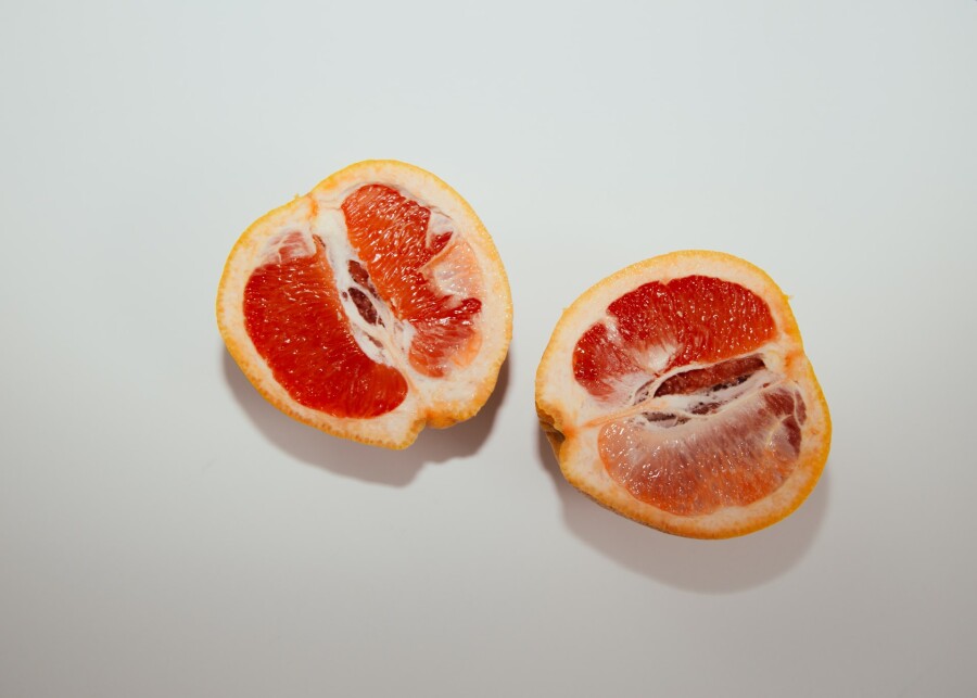половинки грейпфрута