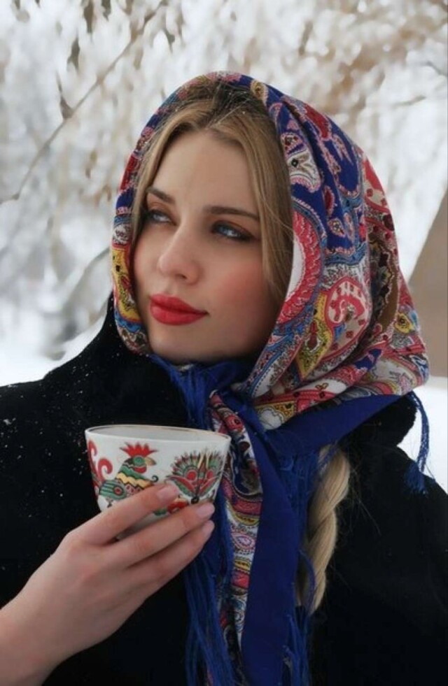 красивая славянская девушка