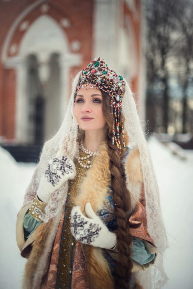 красивая славянская девушка