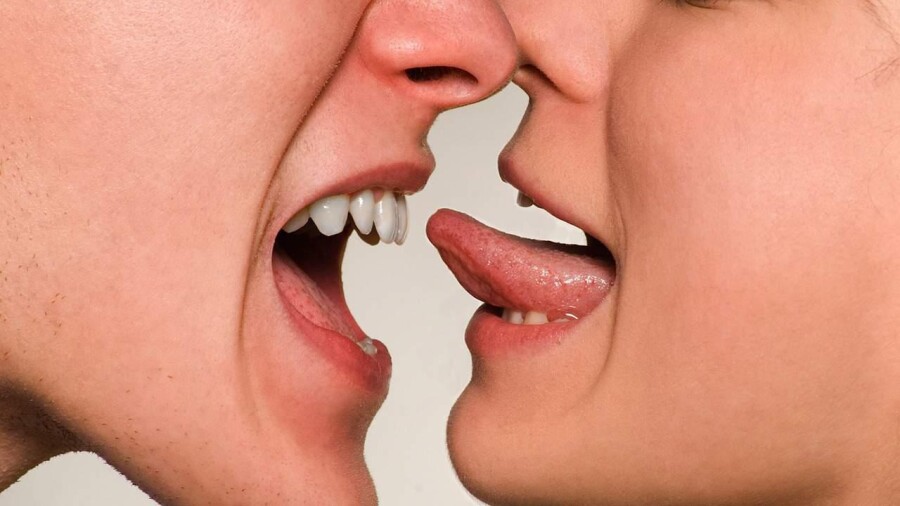 как правильно научиться целоваться