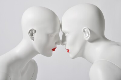 Филематология или наука о поцелуях