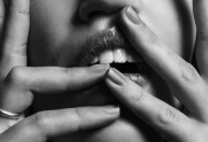 Почему женщины кричат во время секса или как прибавить звук