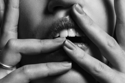 Секс и боль: рассказы женщин, живущих без интимной близости