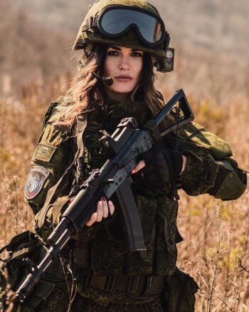 Военные Голые девушки фото