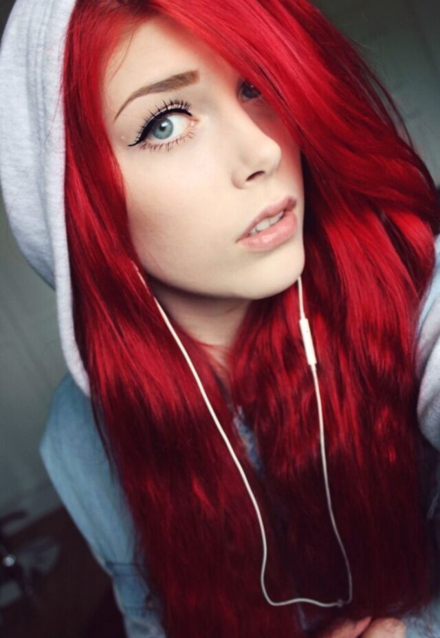 Красные волосы у девушек фото