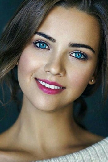 Эро-Фото✅: Красивые девушки с голубыми глазами.