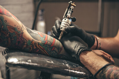 Что побуждает людей делать татуировки на своем теле