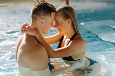 Почему врачи не рекомендуют заниматься сексом в бассейне