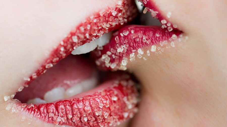 красивые губы в сахаре