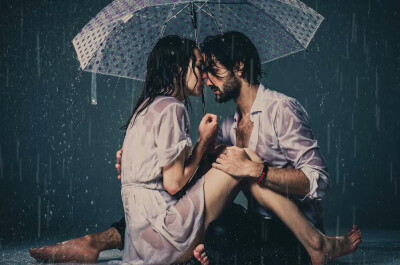 Секс под шум дождя: как использовать звук природы