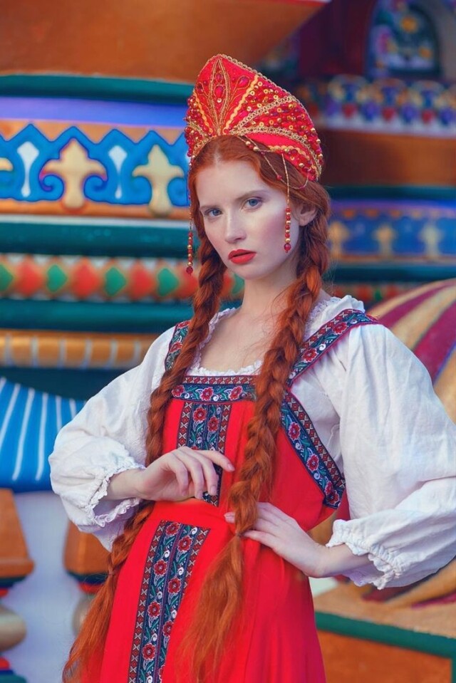 красивая славянская девушка