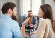 Триангуляция: что это такое в психологии отношений?