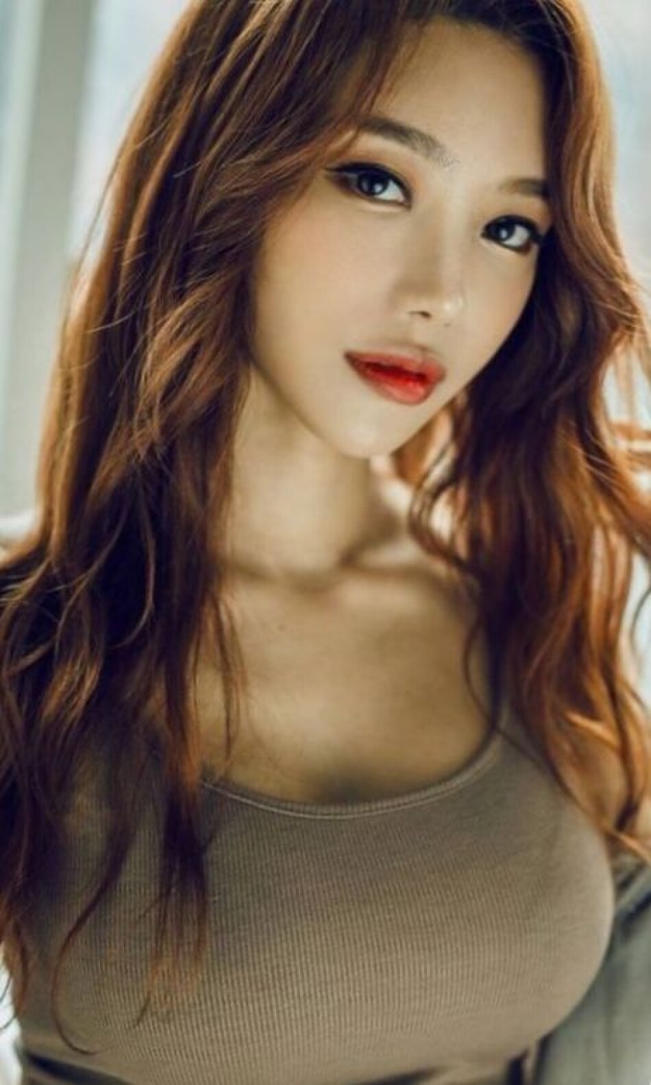 фото красивой молодой азиатки