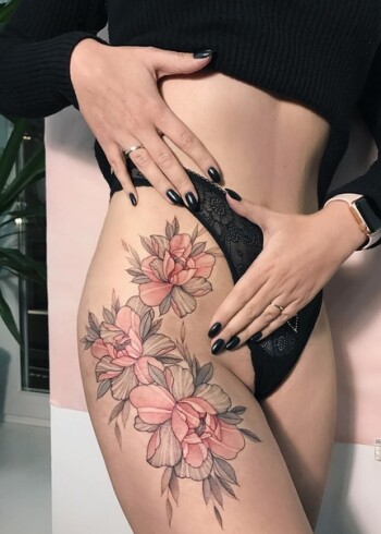 Порно видео татуировка в интимных местах