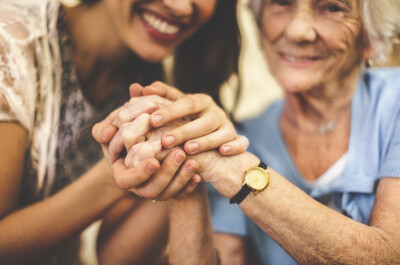 Почему так важна забота о пожилых людях