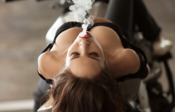 Ответы rebcentr-alyans.ru: почему после секса хочется курить?