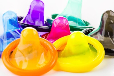 #в презервативе, Порно в презервативе