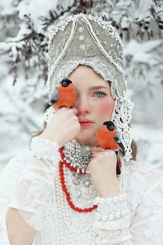 красивая славянская девушка