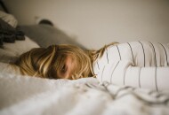 Застала мужа с любовницей: что делать, когда он предлагает присоединиться?