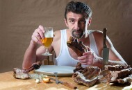 Алкоголики, живущие с родителями – самые популярные люди на сайтах знакомств