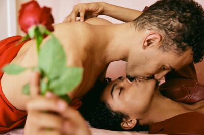 Грязные словечки: как завести, не переходя границы