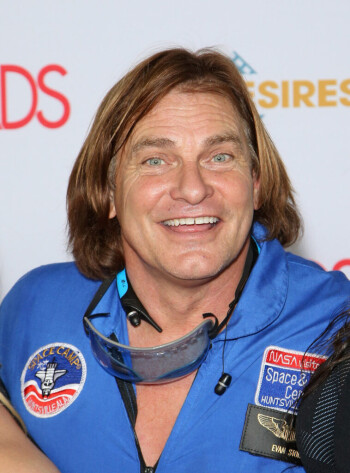 Evan Stone — Порно фильмы и xxx ролики смотреть онлайн