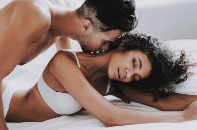 8 нетривиальных идей, как разнообразить рутинный секс