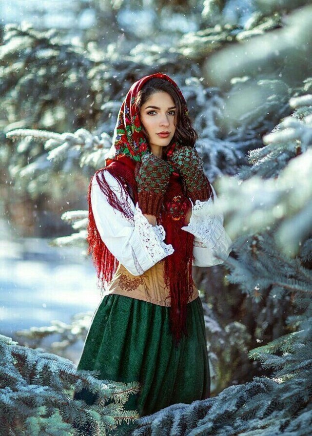 красивая славянская девушка
