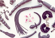 Страх и желание: почему женщины прячут секс-игрушки
