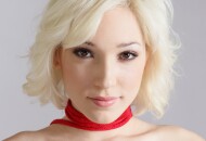 Lily Labeau ‒ очаровательная девушка из Америки с лицом француженки