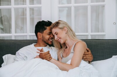 Секс парня и девушки в квартире: 3000 бесплатных порно видео