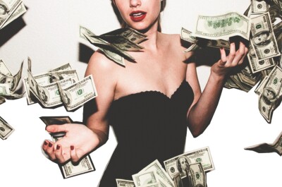 Возбуждение от денег, или почему девушки без ума от богатых парней