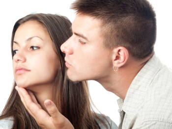 Почему мужчина не целует после минета?