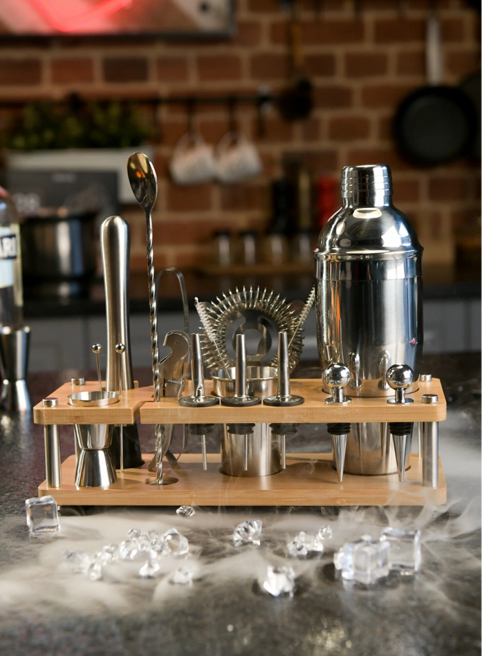 Что подарить девушке на 14 февраля: 30 идей подарков для любимой